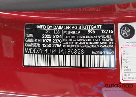 2017 Mercedes-Benz E 300 z USA, uszkodzony, nr VIN WDDZF4JB4HA186828